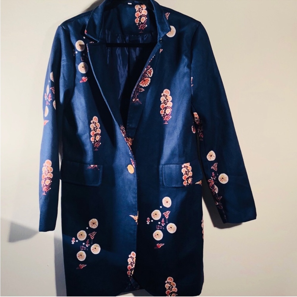 🌈Asian inspired navy blue floral overcoat
